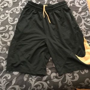 Nike shorts for men size L